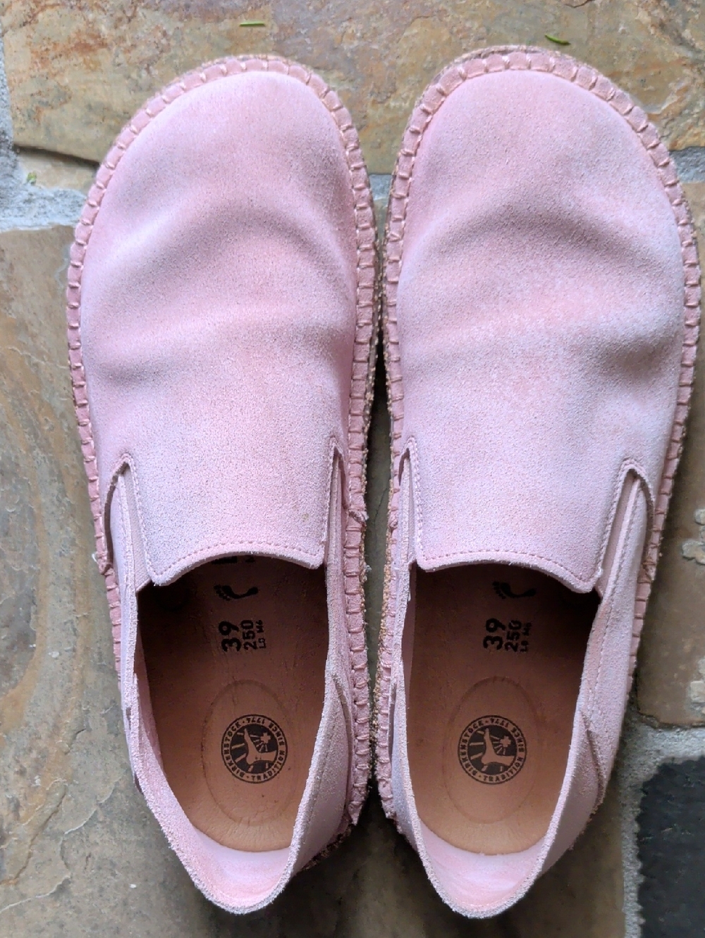 Women's Birkenstock Light Pink Size 39 (8 - 8.5)